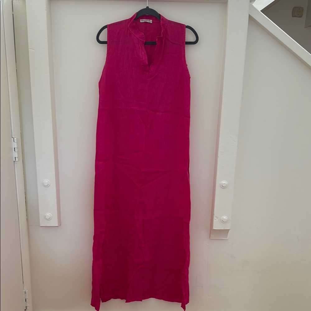 100% linen made in Italy. Vibrant Pink Sleeveless Maxi Dress